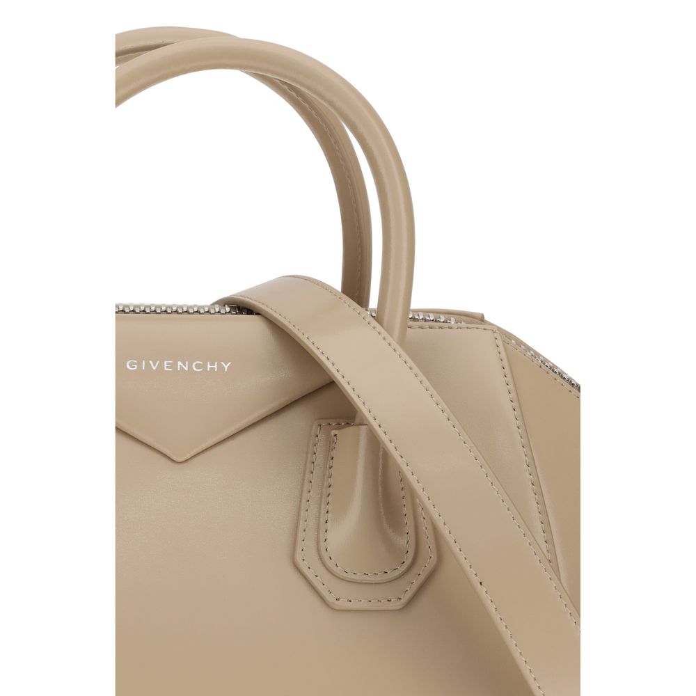 Antigona small leather Box Handbag
