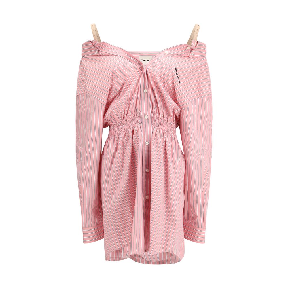 Kurzes gestreiftes Kleid