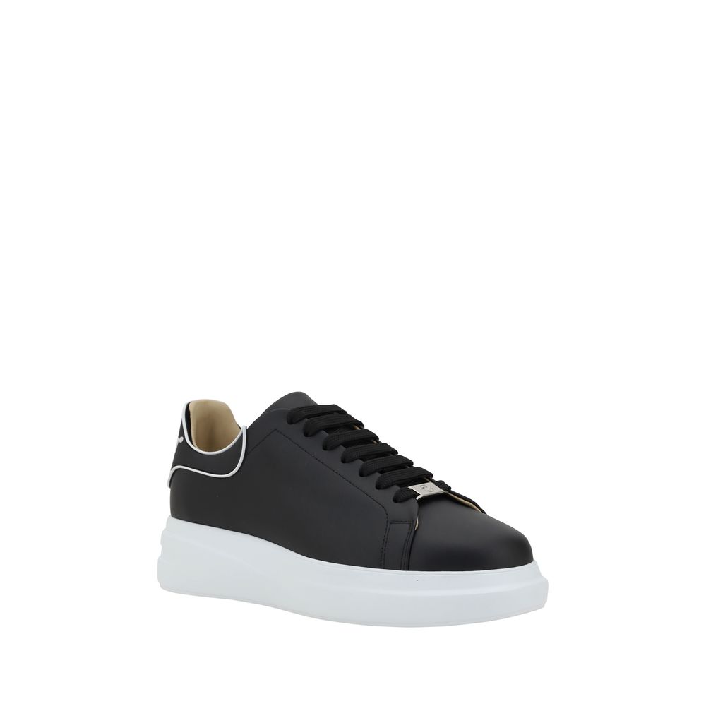 Schwarze Low-Top-Sneaker aus Gummi