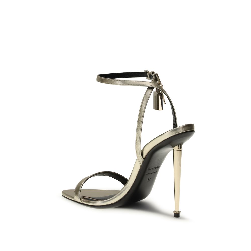 Patent leather high heel Pumps